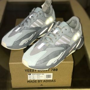 Yeezy Boost 700